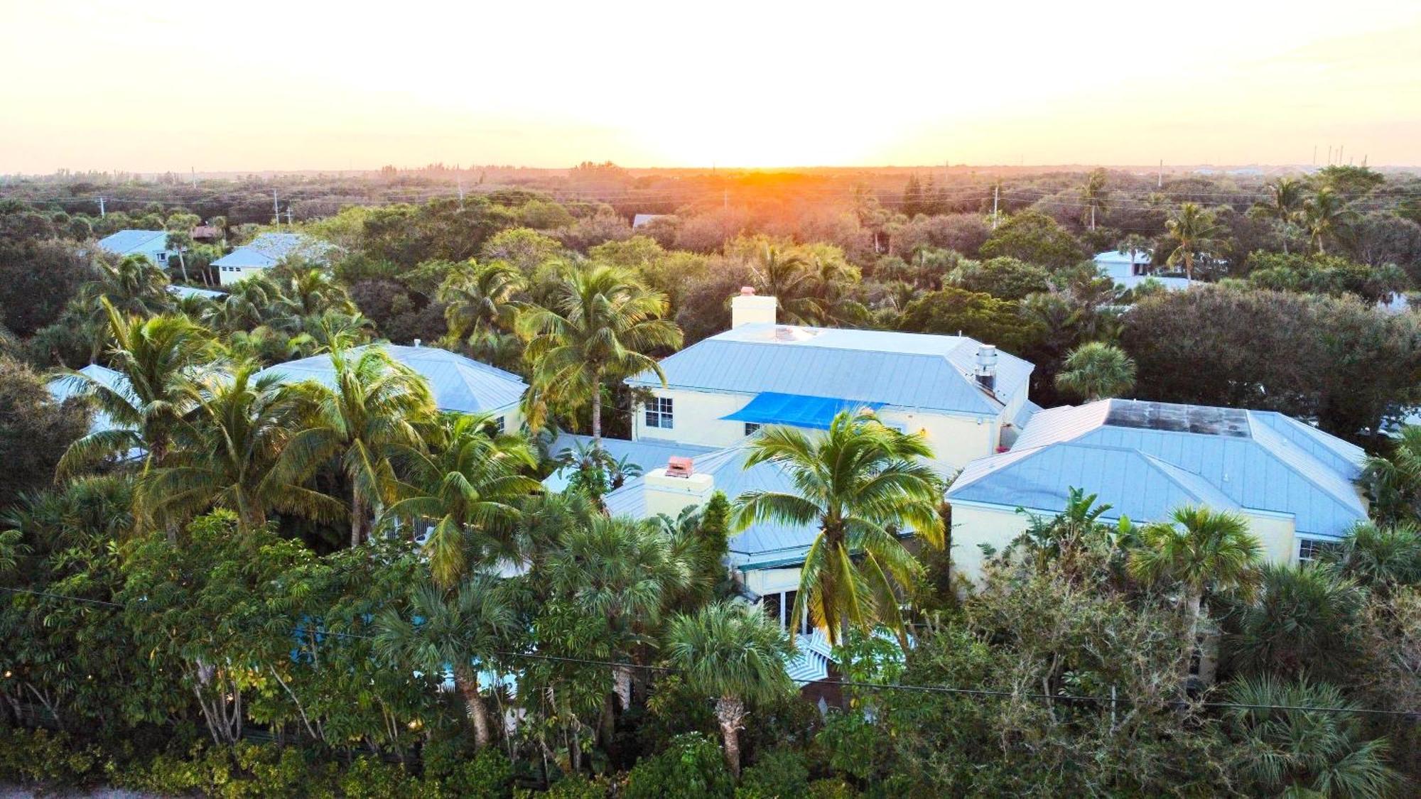 The Caribbean Court Boutique Hotel Vero Beach Dış mekan fotoğraf